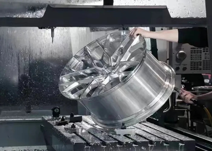 정밀 알루미늄 CNC 가공: 복잡한 5축 알루미늄 부품을 위한 엔지니어링 가이드