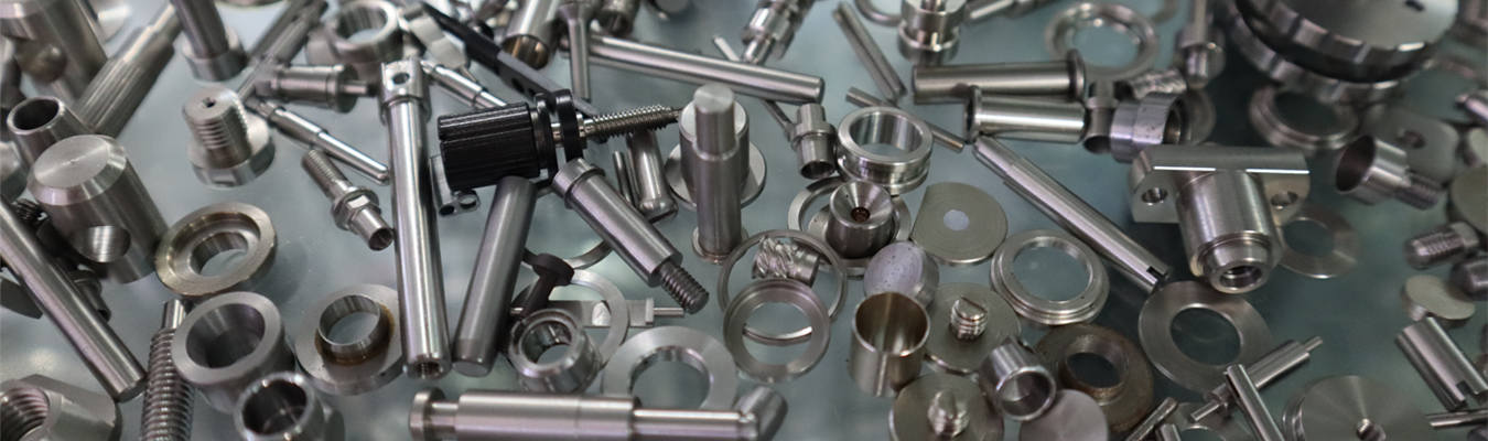 정밀 다월 핀 제조 – CNC Swiss 가공 부품 CNC Swiss 가공을 사용하여 엄격한 공차의 산업용 부품을 생산하는 정밀 다월 핀 제조